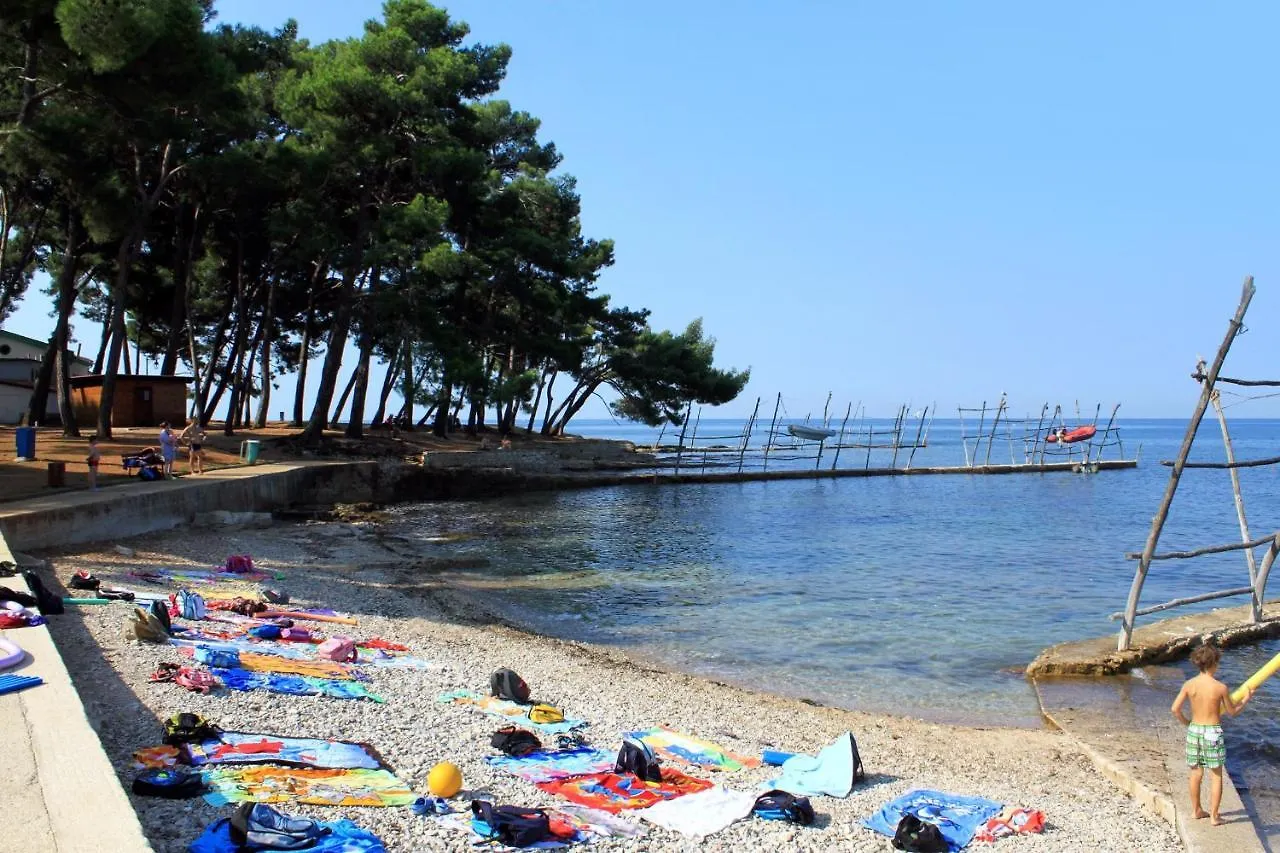Apartments With A Parking Space Basanija, Umag - 7149 Savudrija