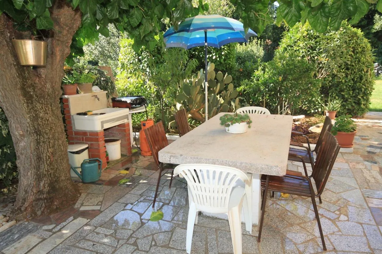 Apartments With A Parking Space Basanija, Umag - 7149 Savudrija