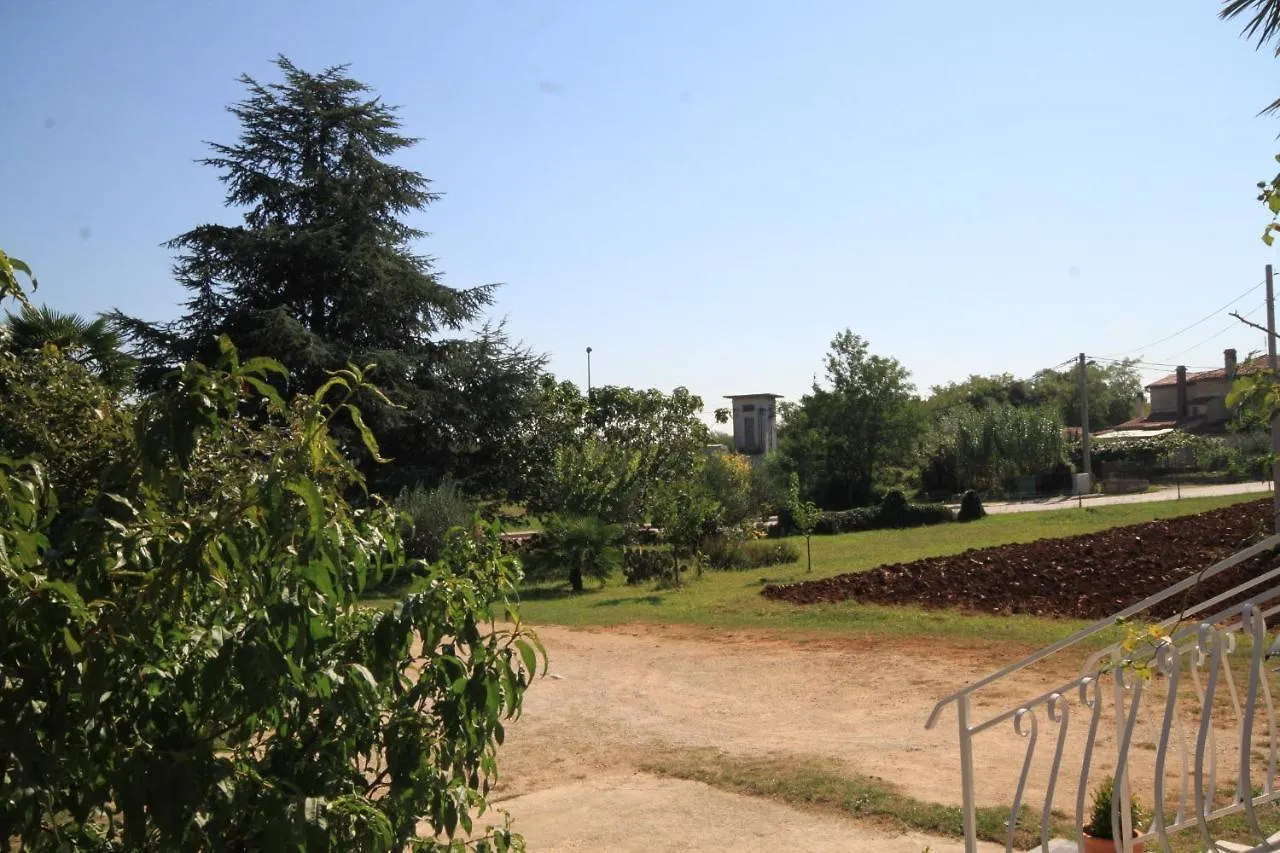 Apartments With A Parking Space Basanija, Umag - 7149 Savudrija